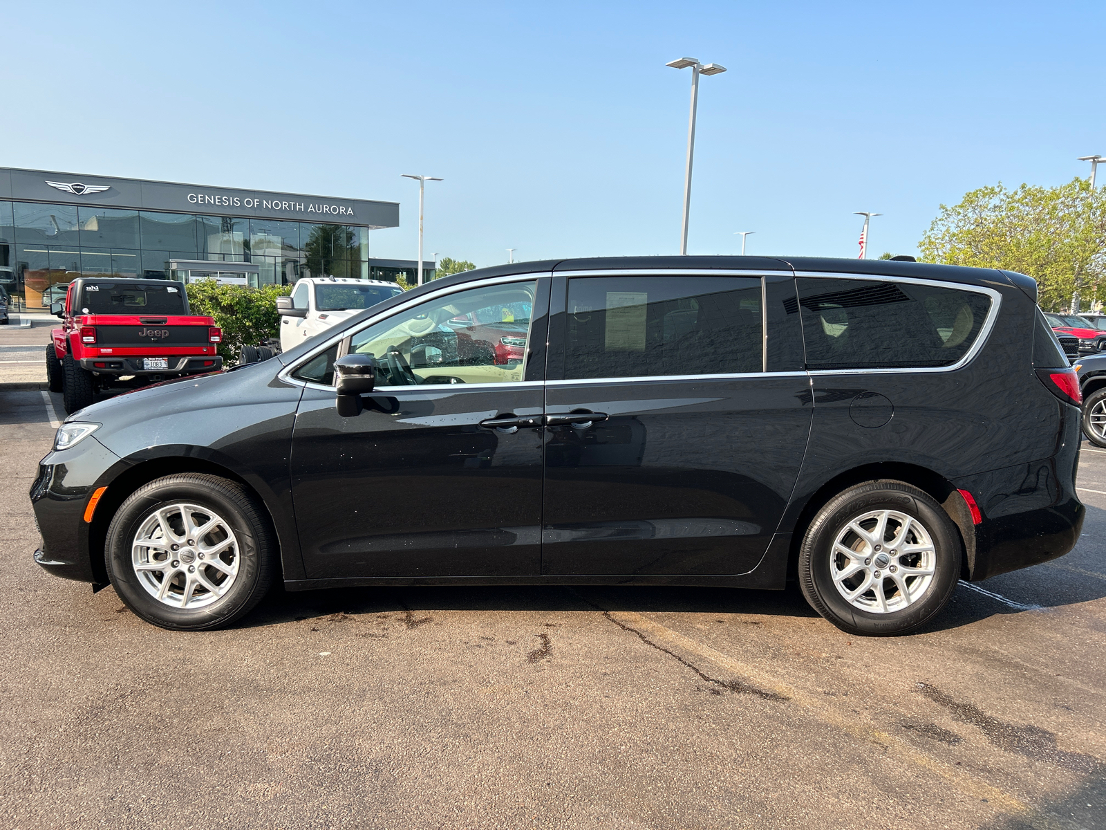 2023 Chrysler Pacifica Touring L 5