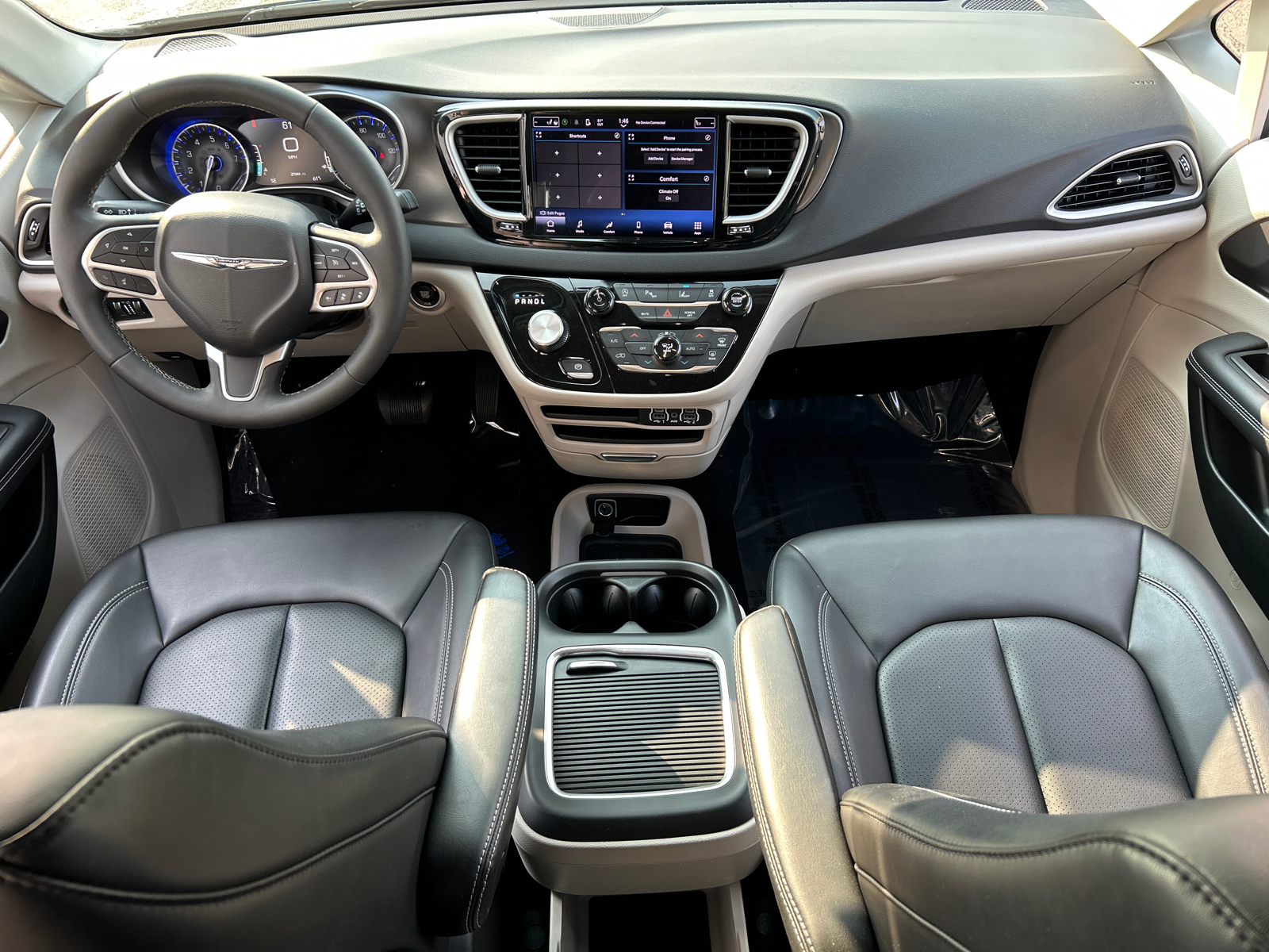 2023 Chrysler Pacifica Touring L 31