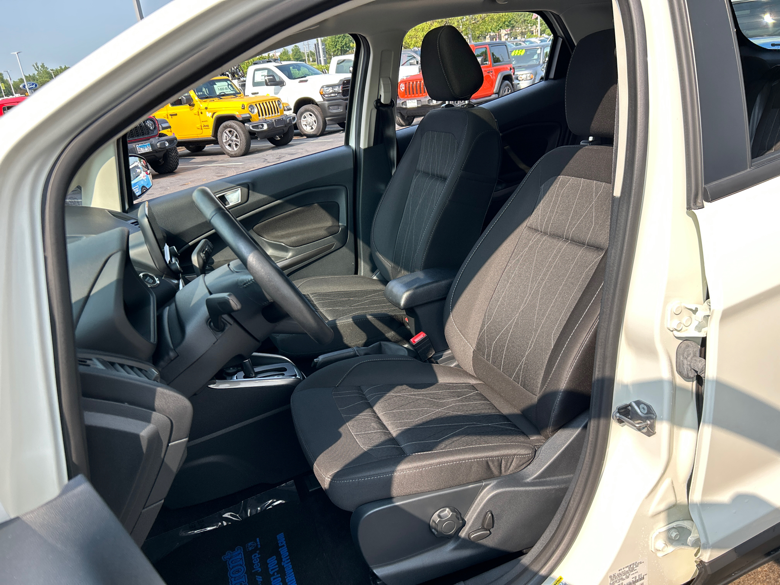 2019 Ford EcoSport SE 16