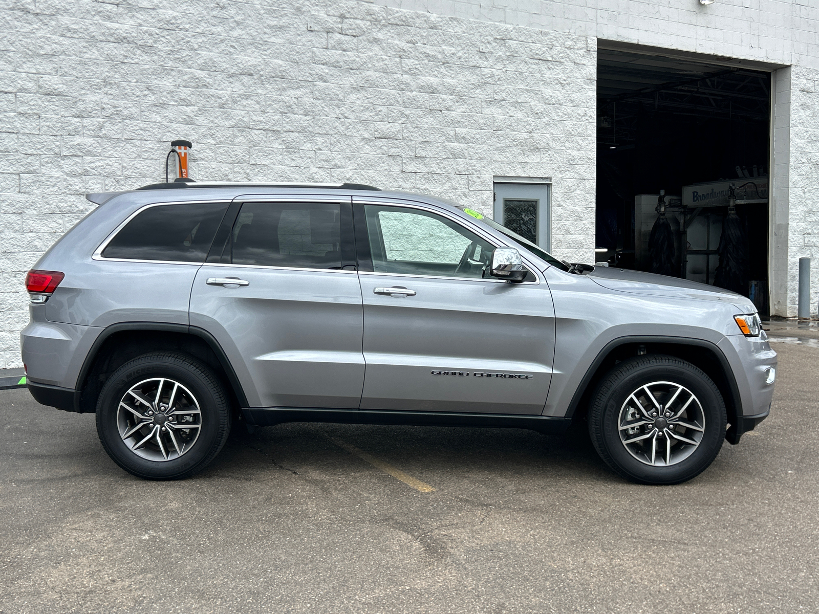 2021 Jeep Grand Cherokee Limited 9