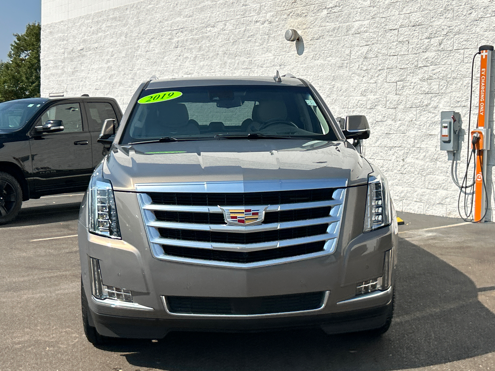 2019 Cadillac Escalade Premium Luxury 3