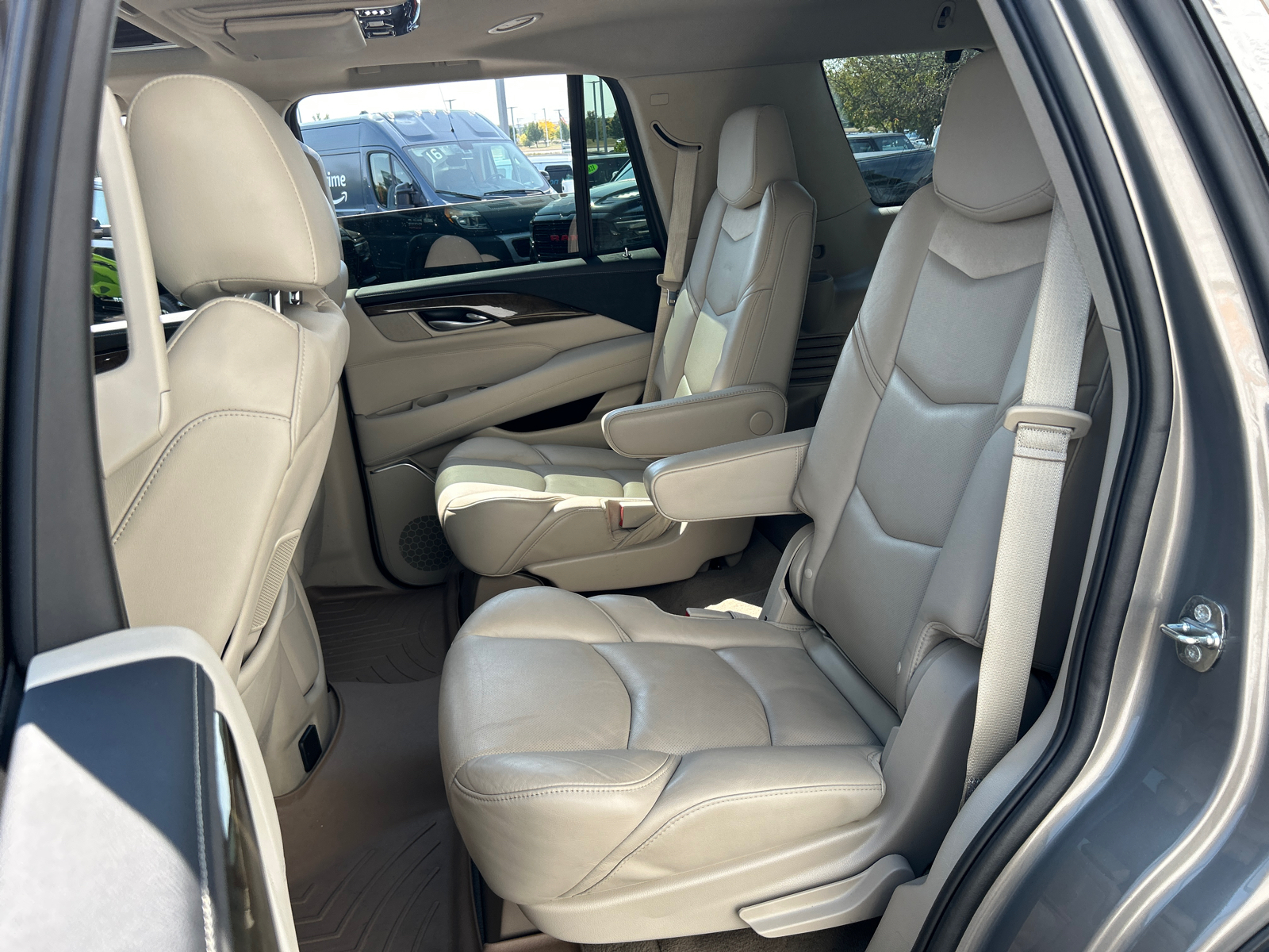 2019 Cadillac Escalade Premium Luxury 37