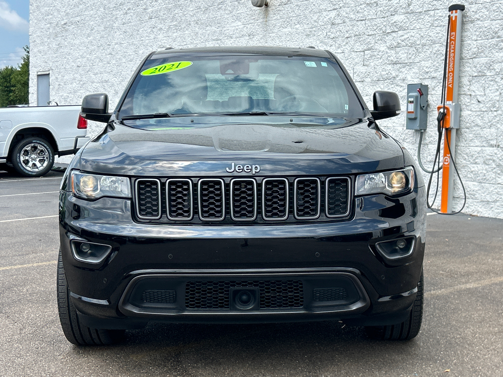 2021 Jeep Grand Cherokee 80th Anniversary Edition 3