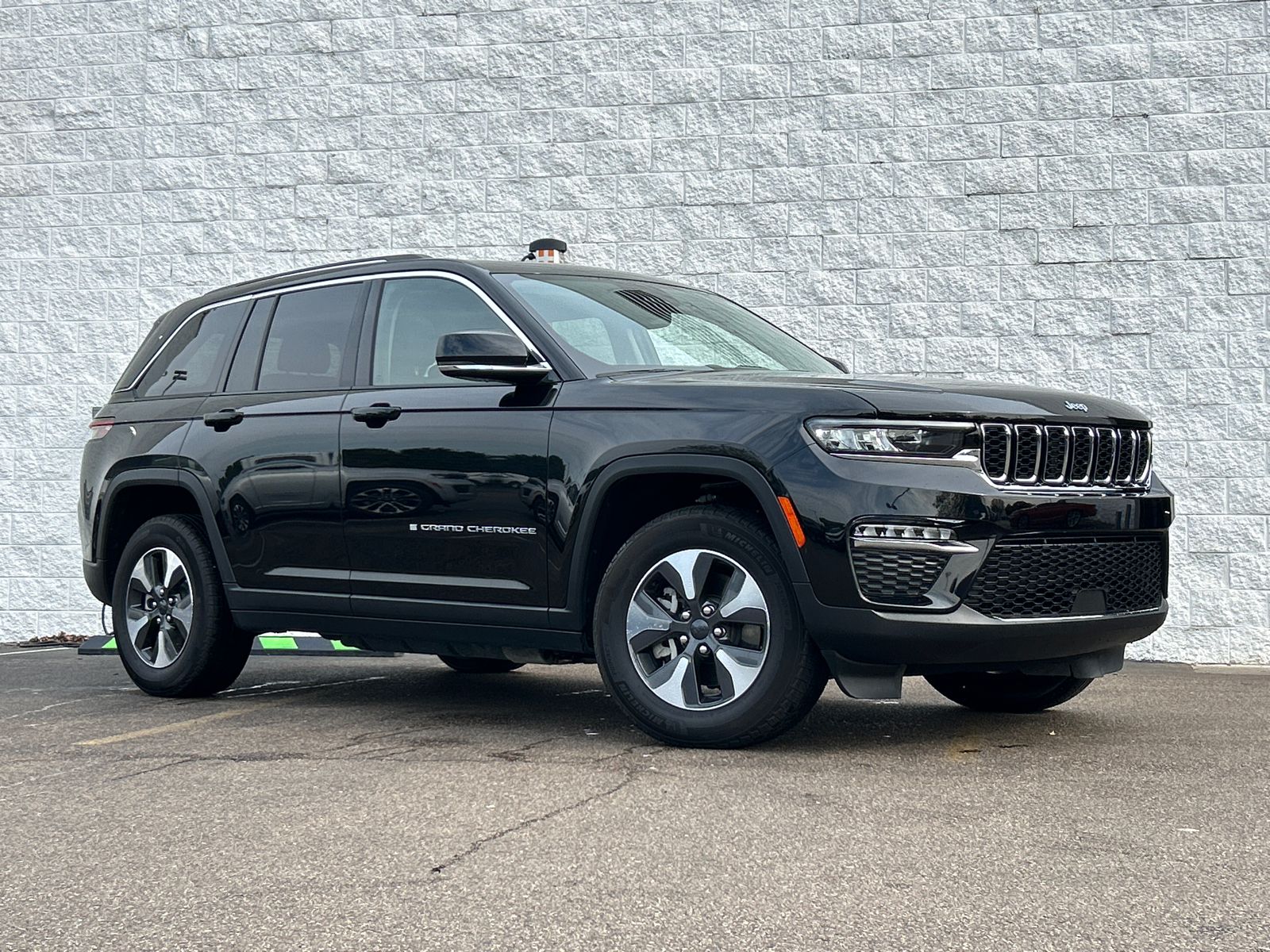 2022 Jeep Grand Cherokee Base 4xe 2