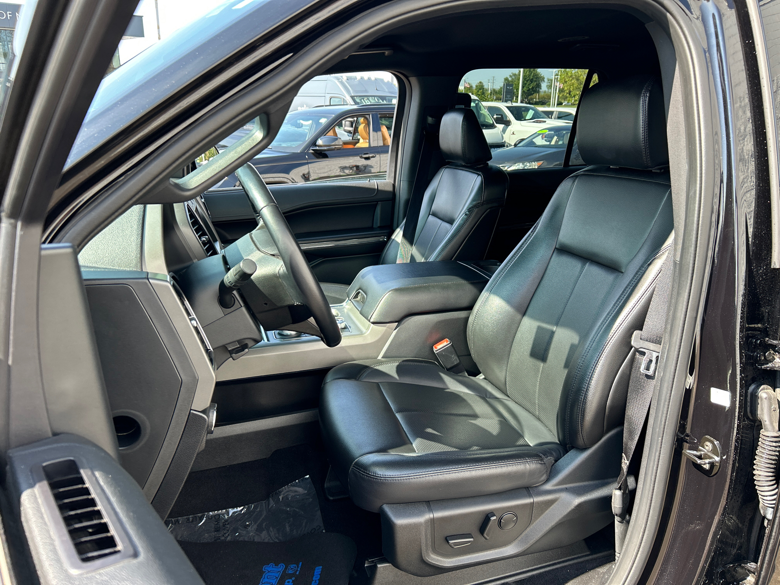 2021 Ford Expedition XLT 17