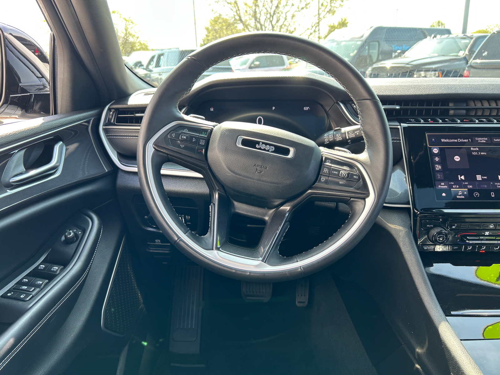 2021 Jeep Grand Cherokee L Altitude 31