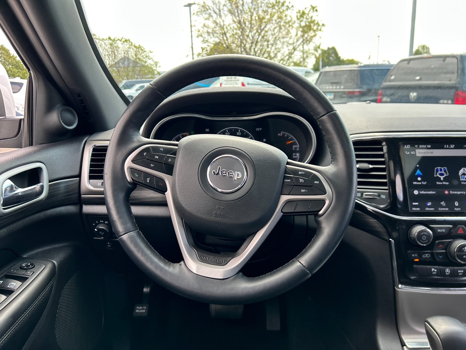 2021 Jeep Grand Cherokee Laredo X 31