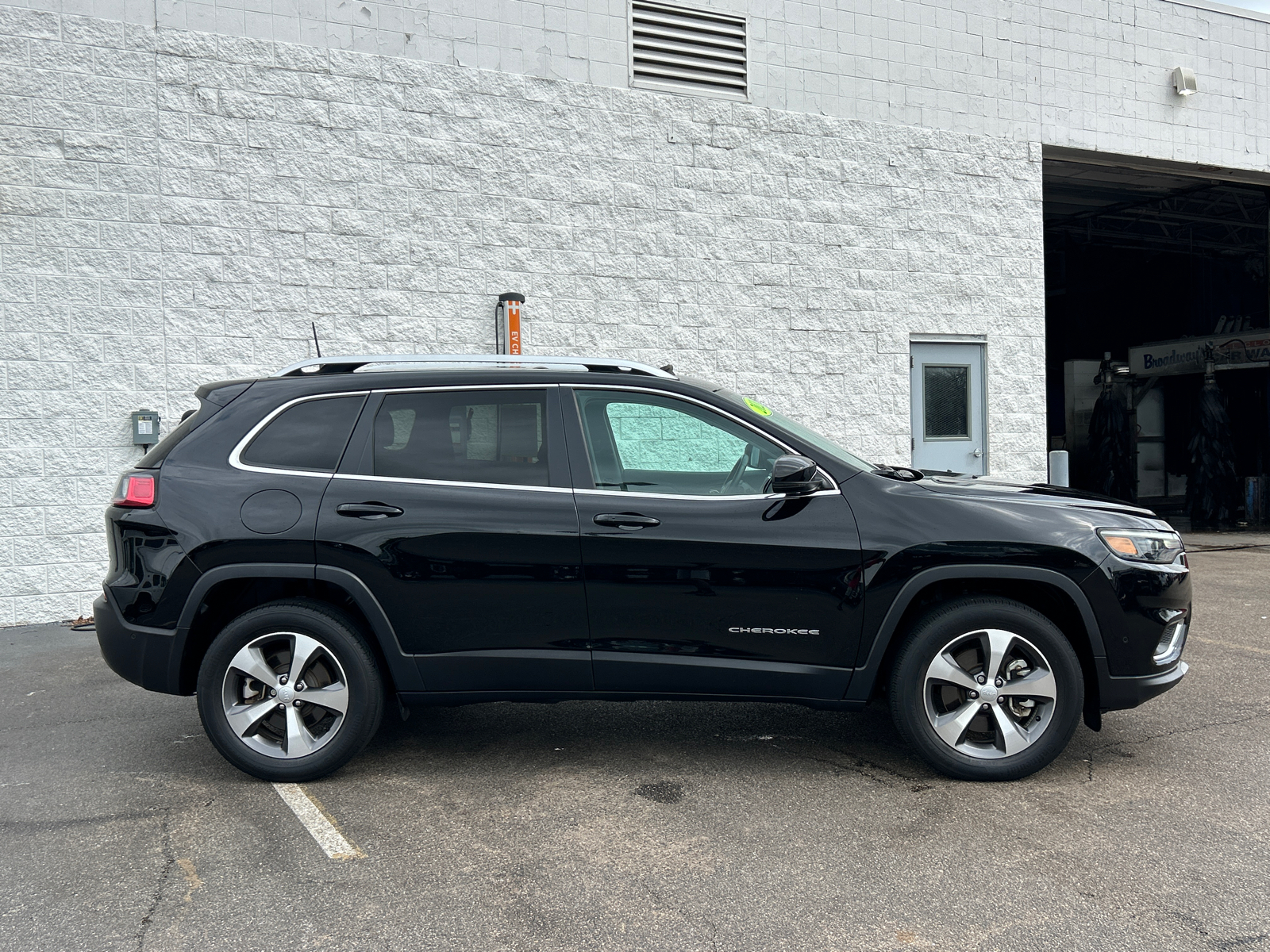 2021 Jeep Cherokee Limited 8