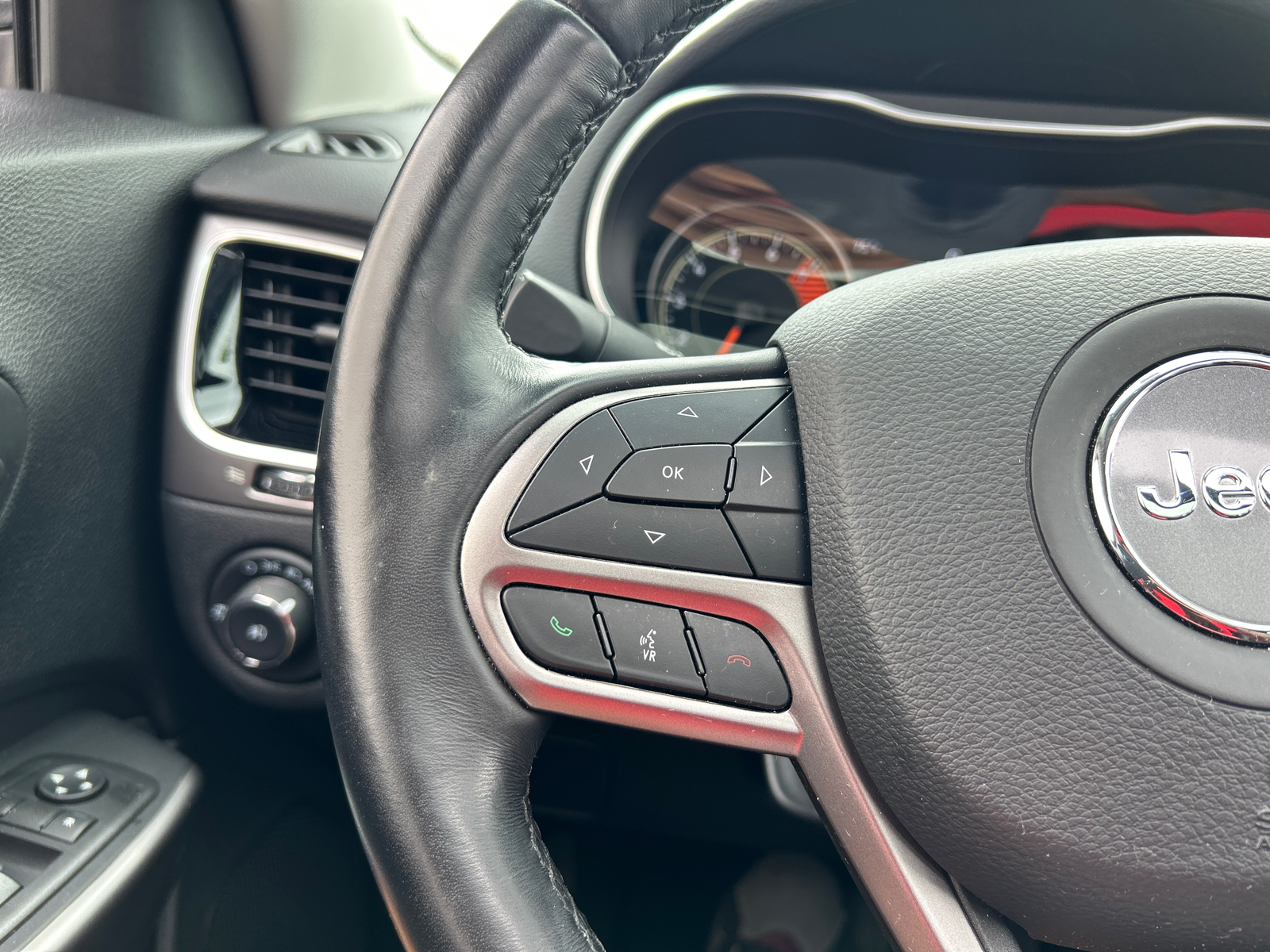 2021 Jeep Cherokee Limited 19