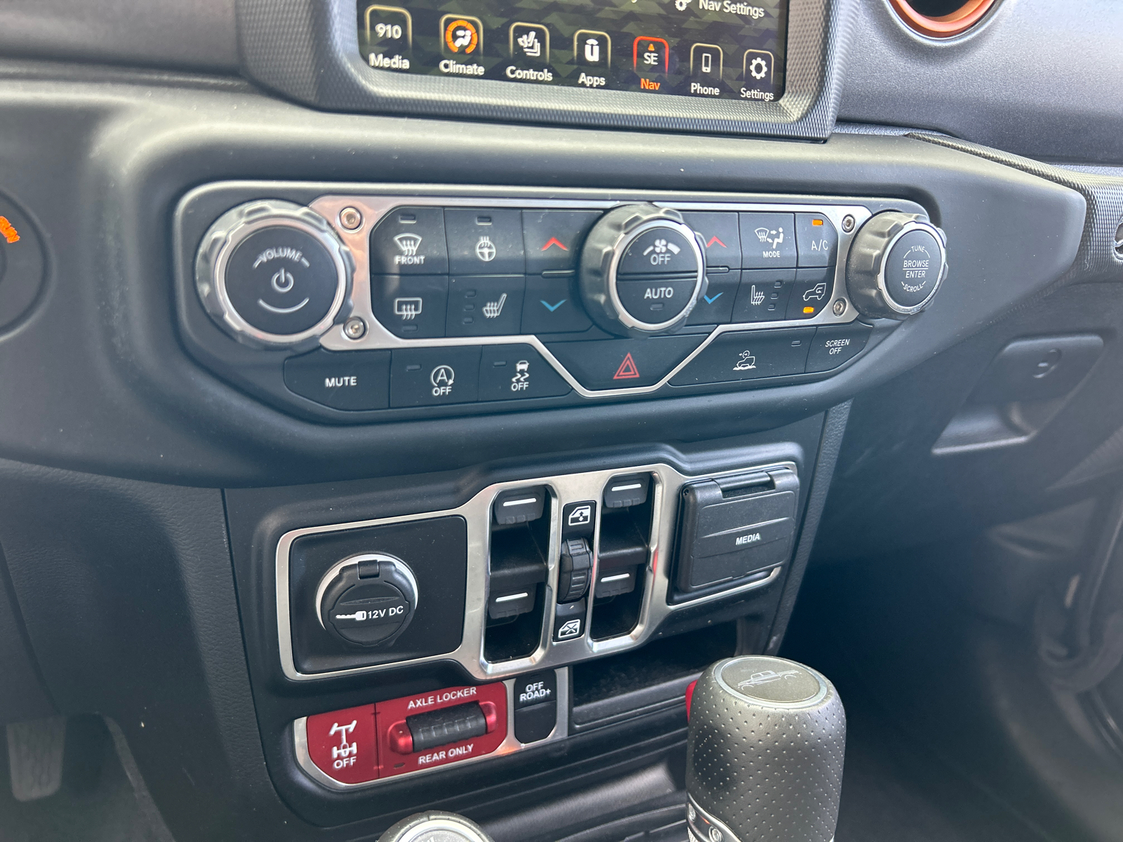 2023 Jeep Gladiator Mojave 25