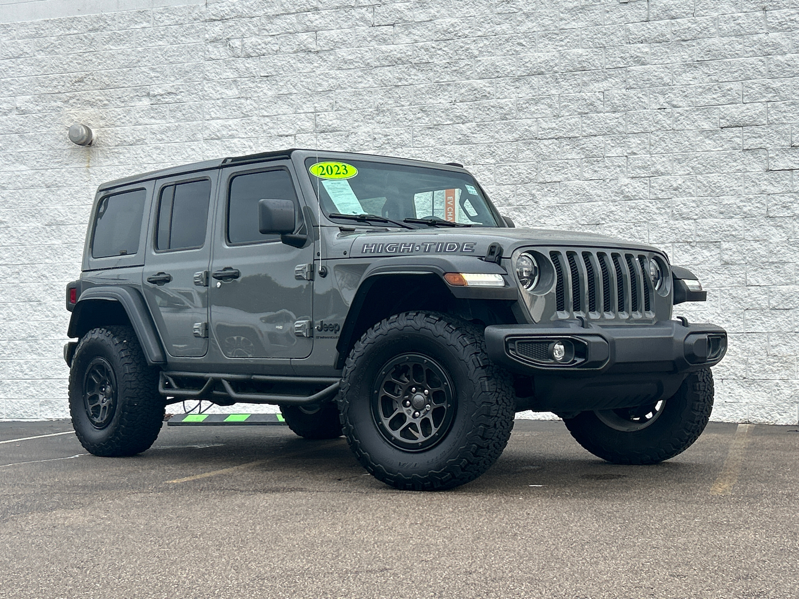 2023 Jeep Wrangler High Tide 2