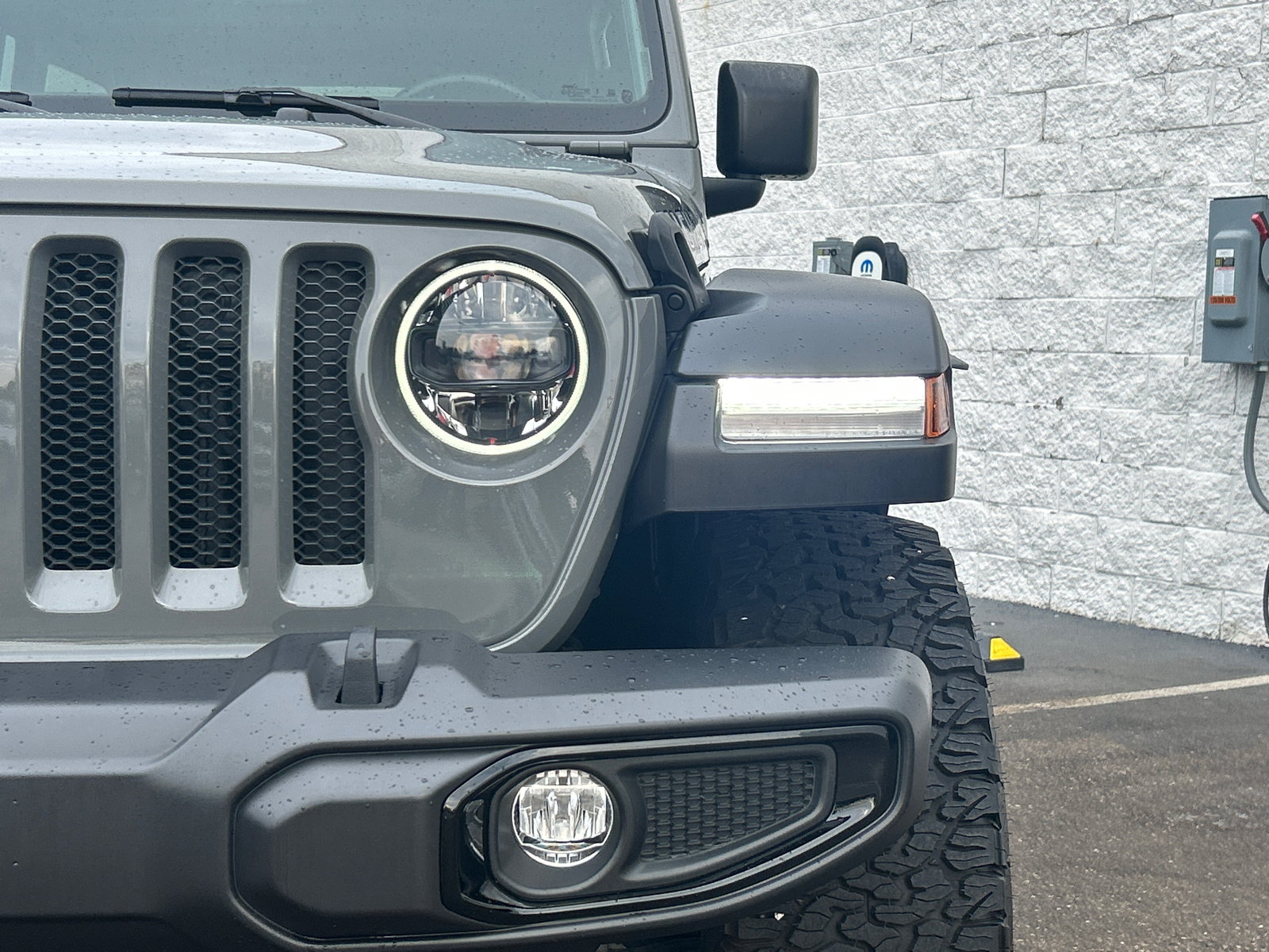 2023 Jeep Wrangler High Tide 10