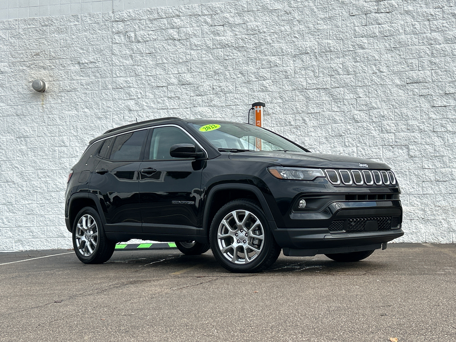 2022 Jeep Compass Latitude Lux 1