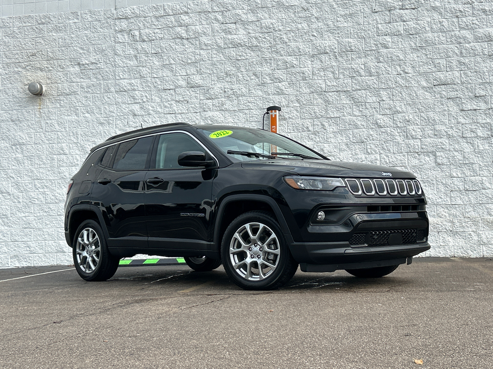 2022 Jeep Compass Latitude Lux 2