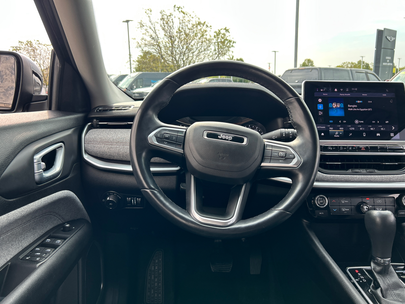 2022 Jeep Compass Latitude Lux 29