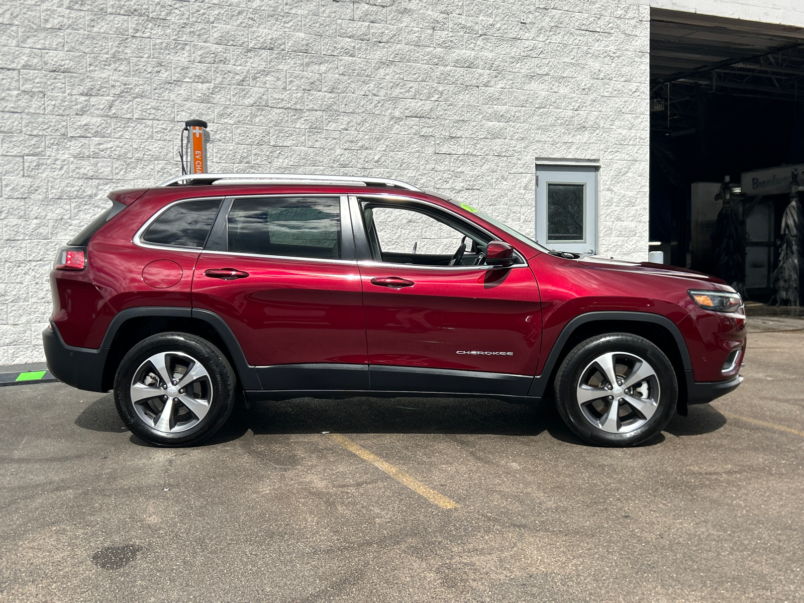 2021 Jeep Cherokee Limited 9