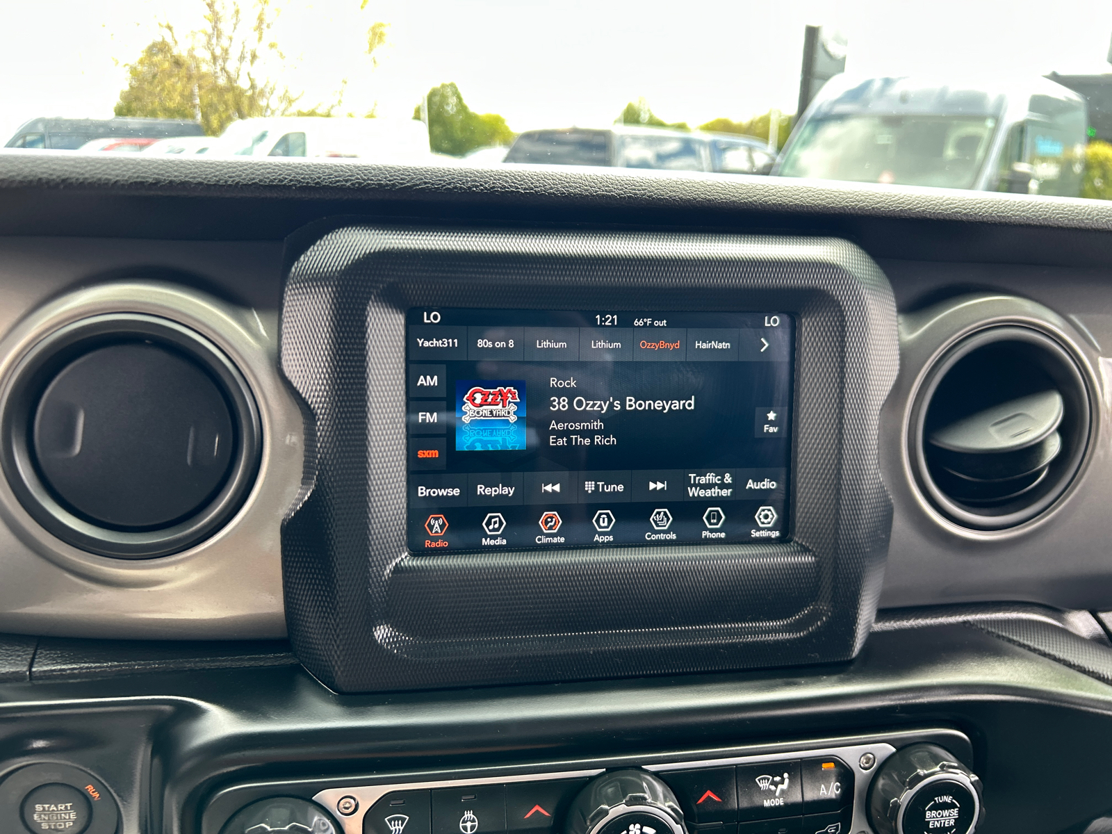 2021 Jeep Gladiator Sport 25