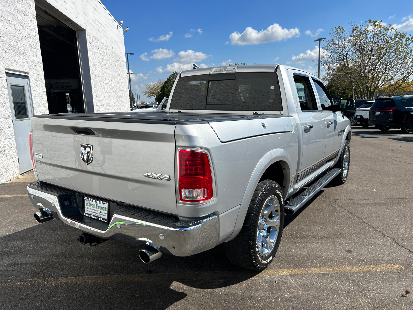 2016 Ram 1500 Laramie 8