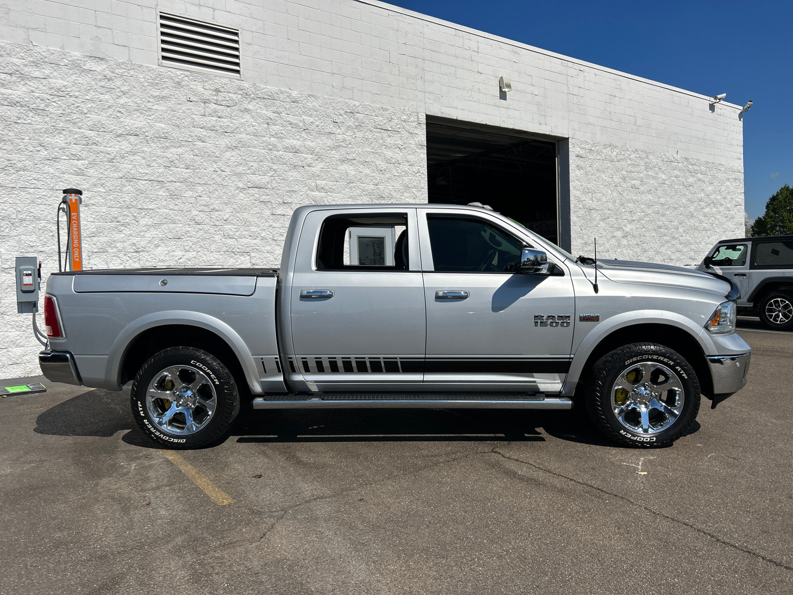 2016 Ram 1500 Laramie 9