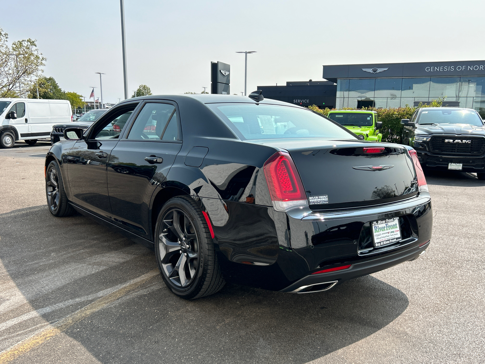 2023 Chrysler 300 S 6