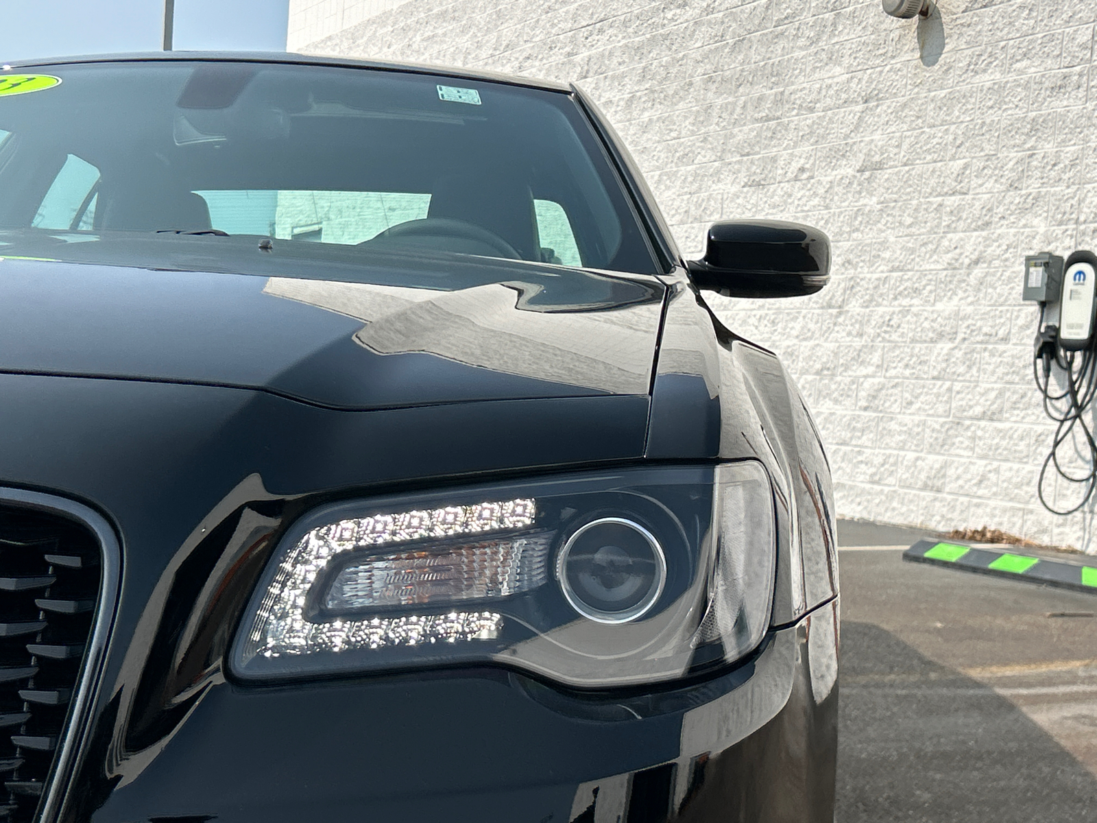 2023 Chrysler 300 S 10