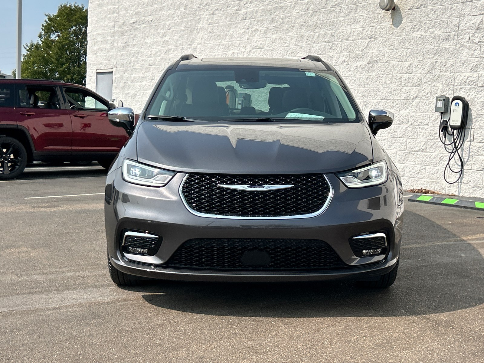 2023 Chrysler Pacifica Limited 3