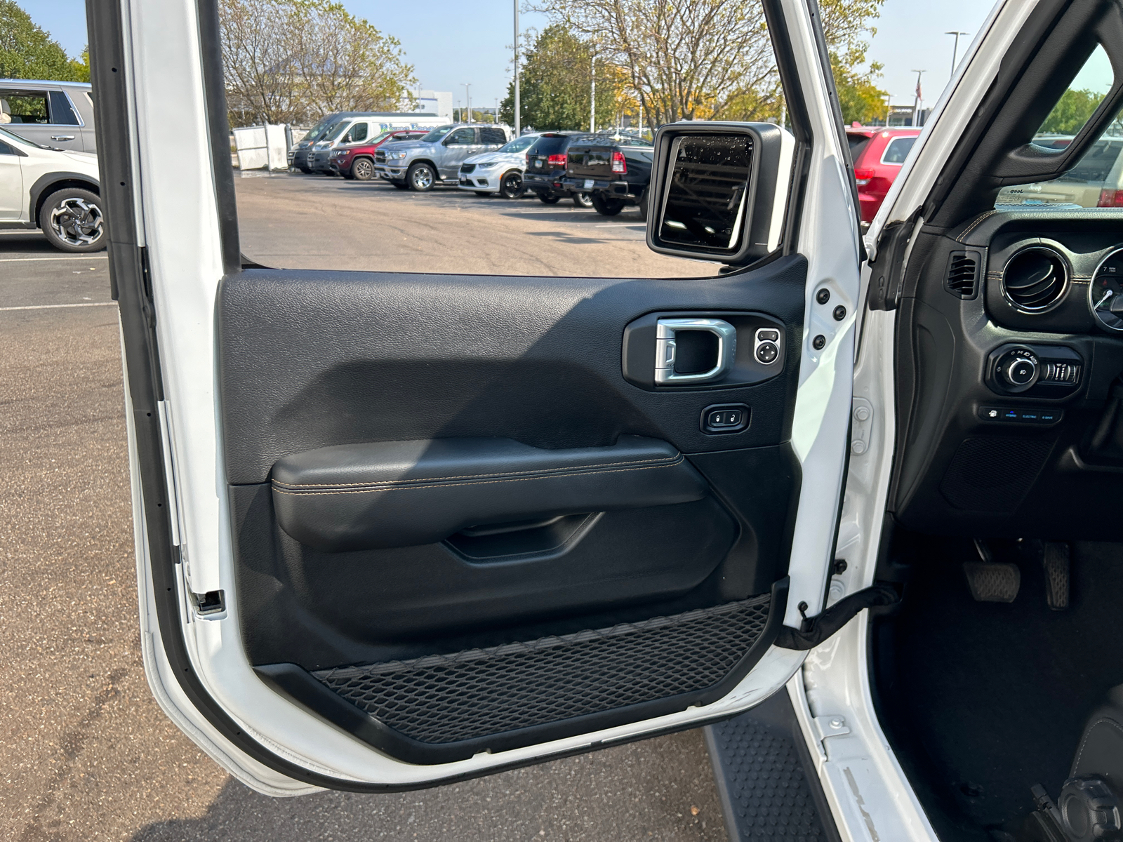 2021 Jeep Wrangler Unlimited Sahara 4xe 15