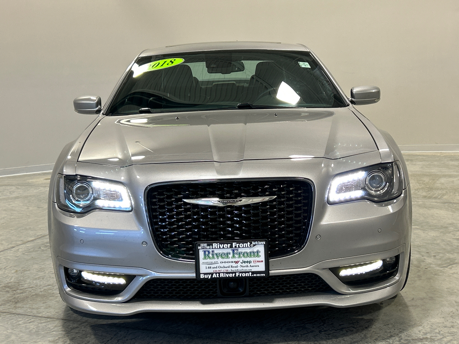 2018 Chrysler 300 S 3