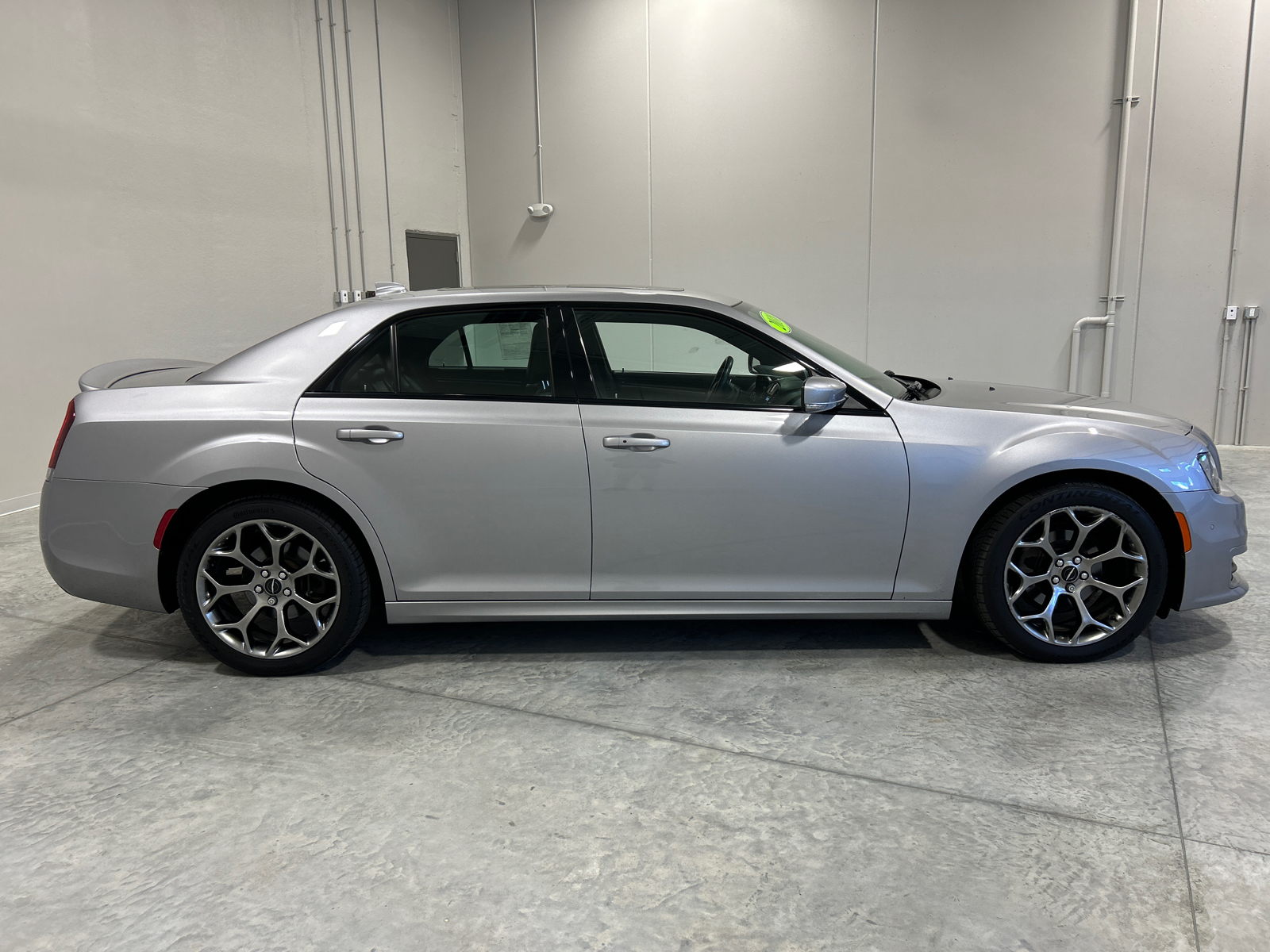 2018 Chrysler 300 S 5