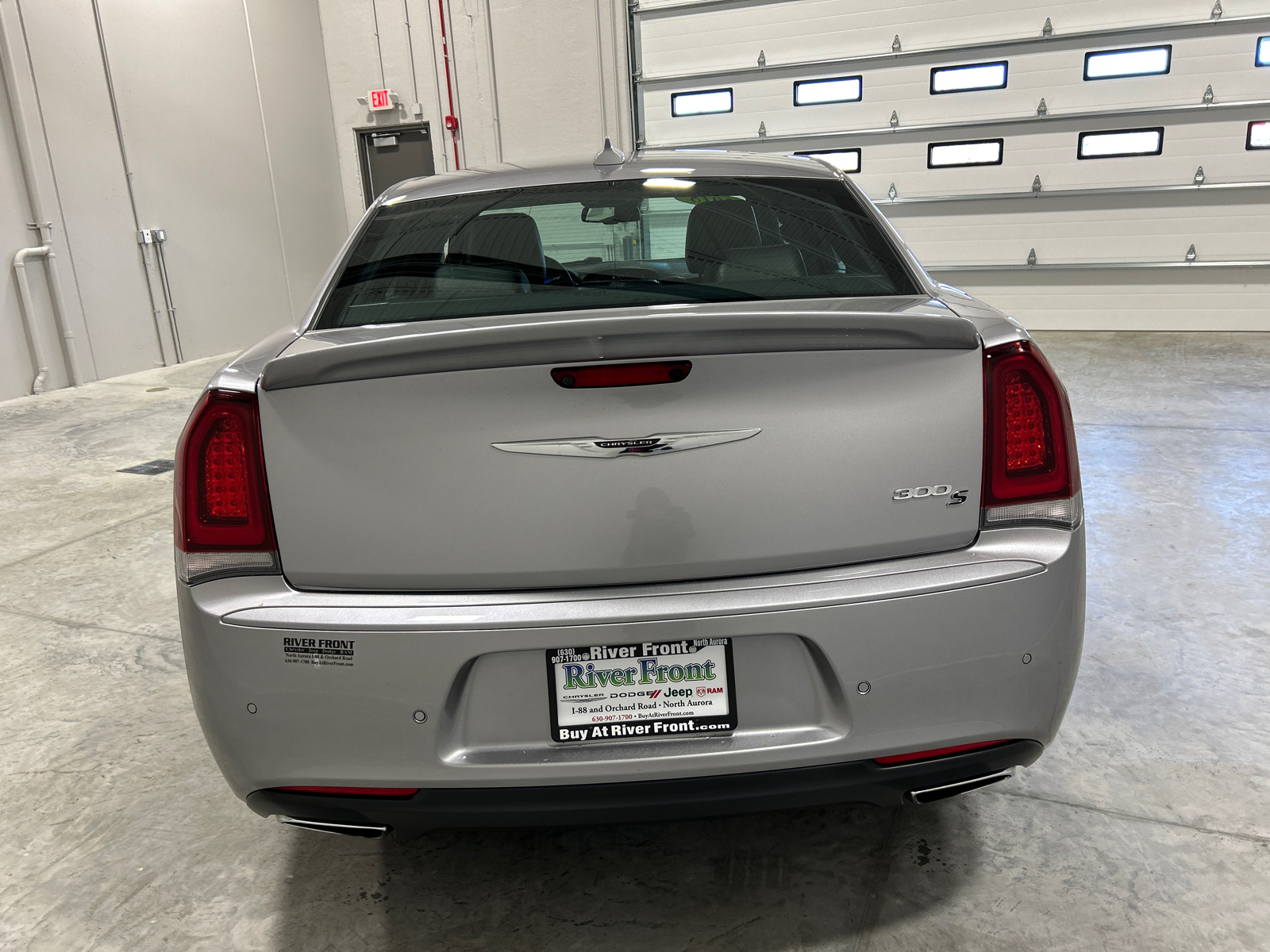 2018 Chrysler 300 S 7