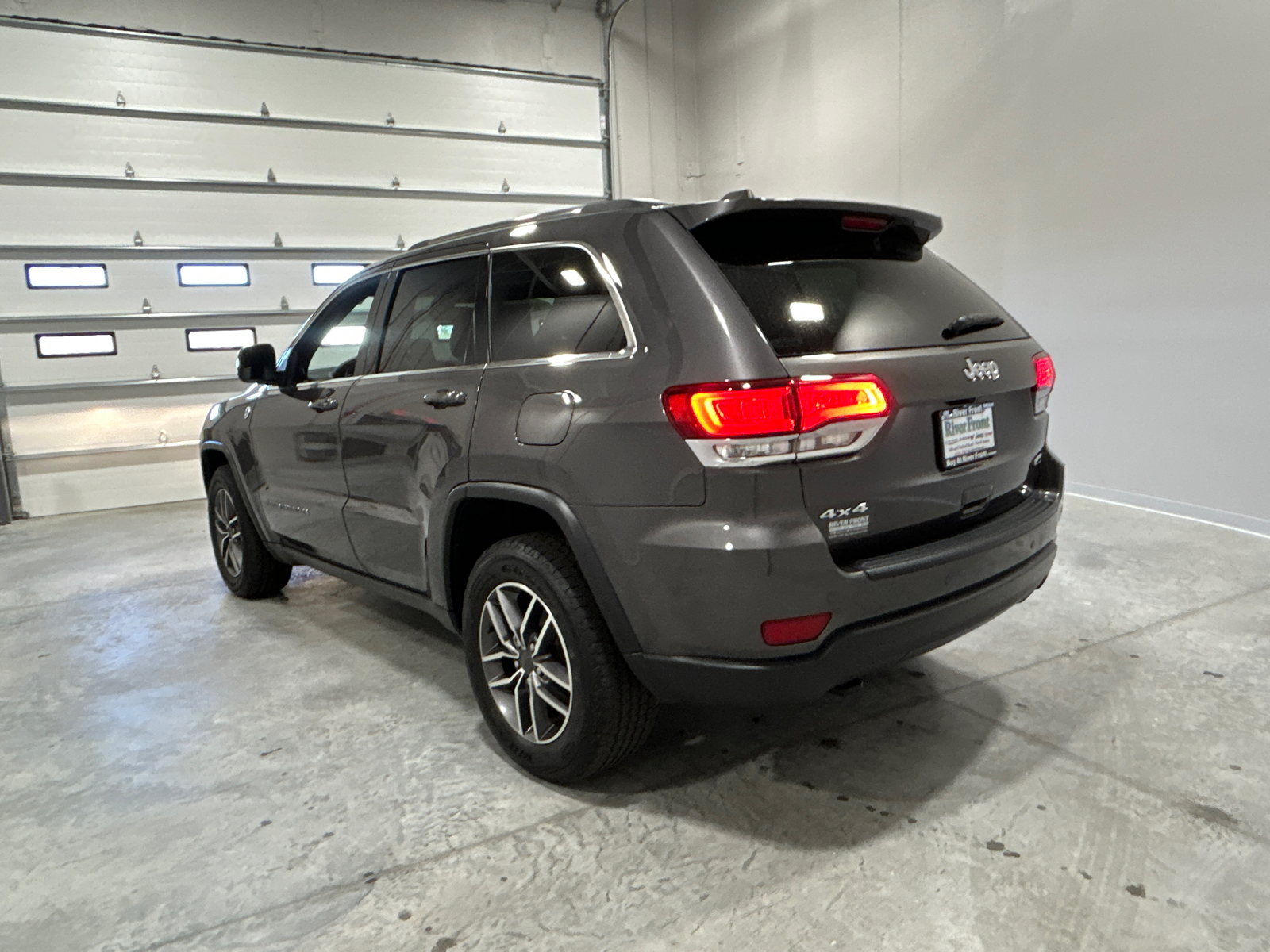 2020 Jeep Grand Cherokee Laredo 8