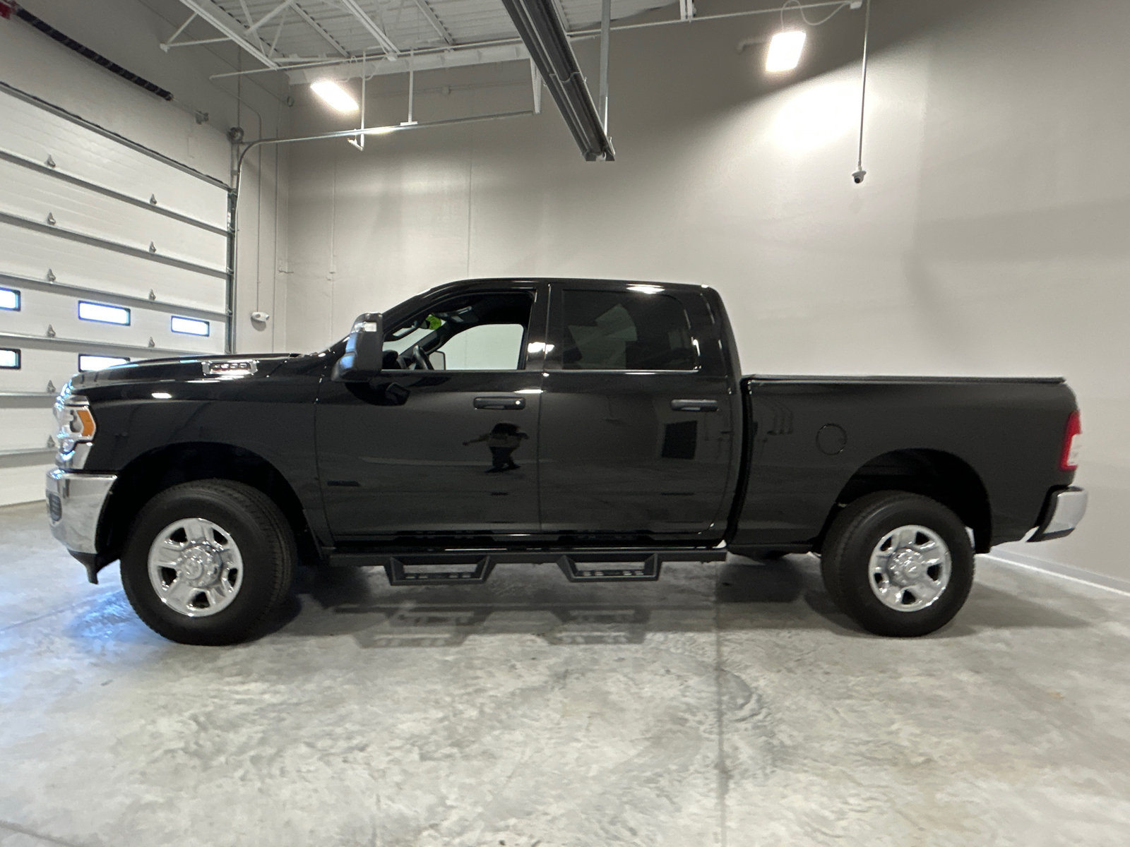 2023 Ram 2500 Tradesman 9