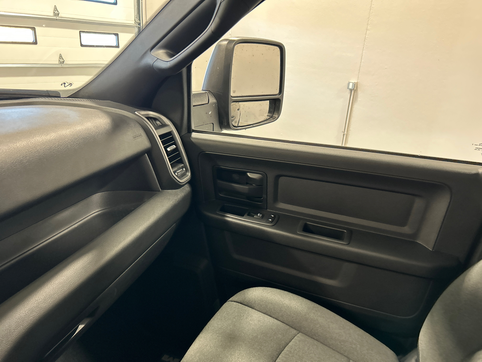 2023 Ram 2500 Tradesman 28