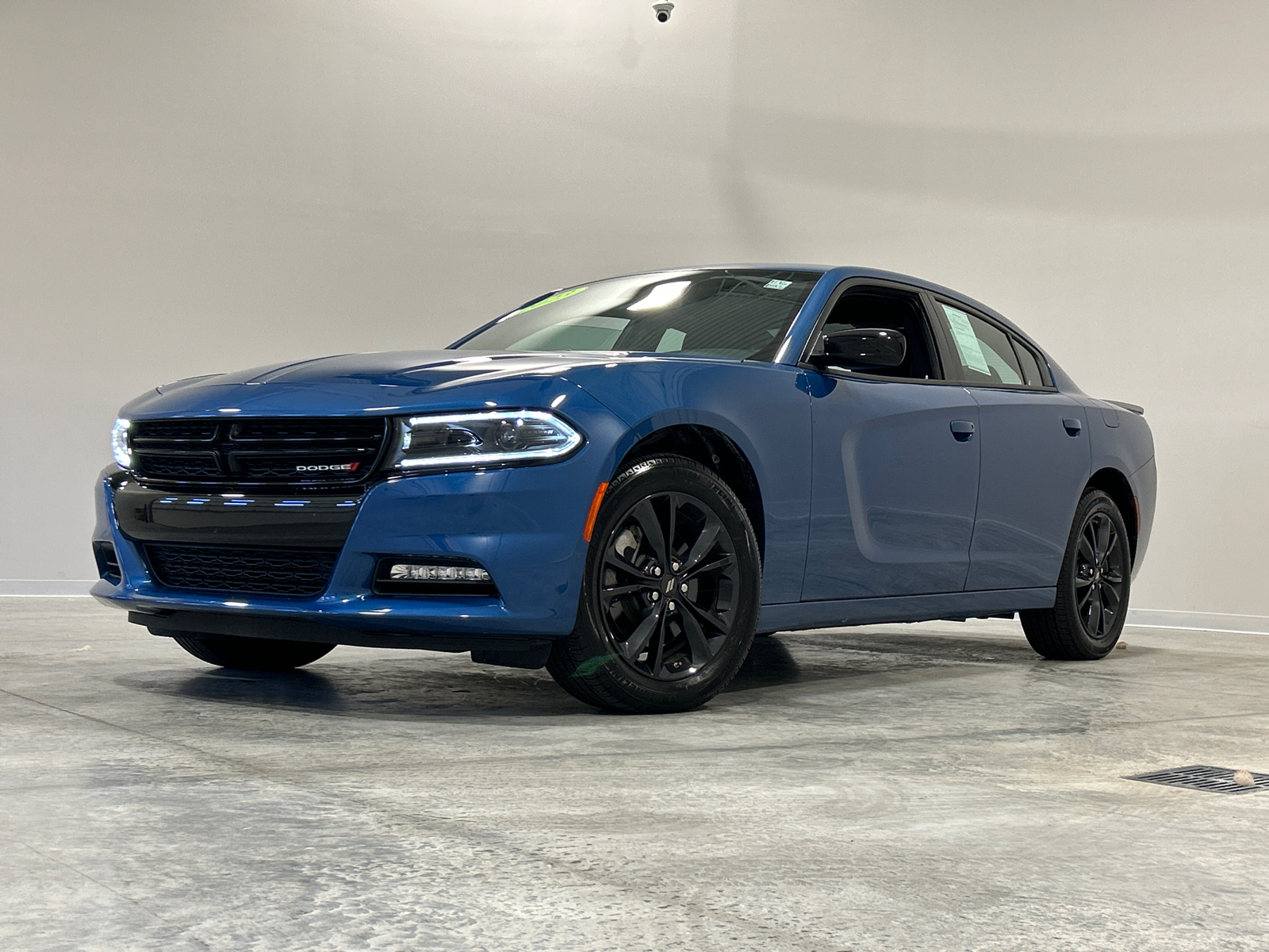 2023 Dodge Charger SXT 2