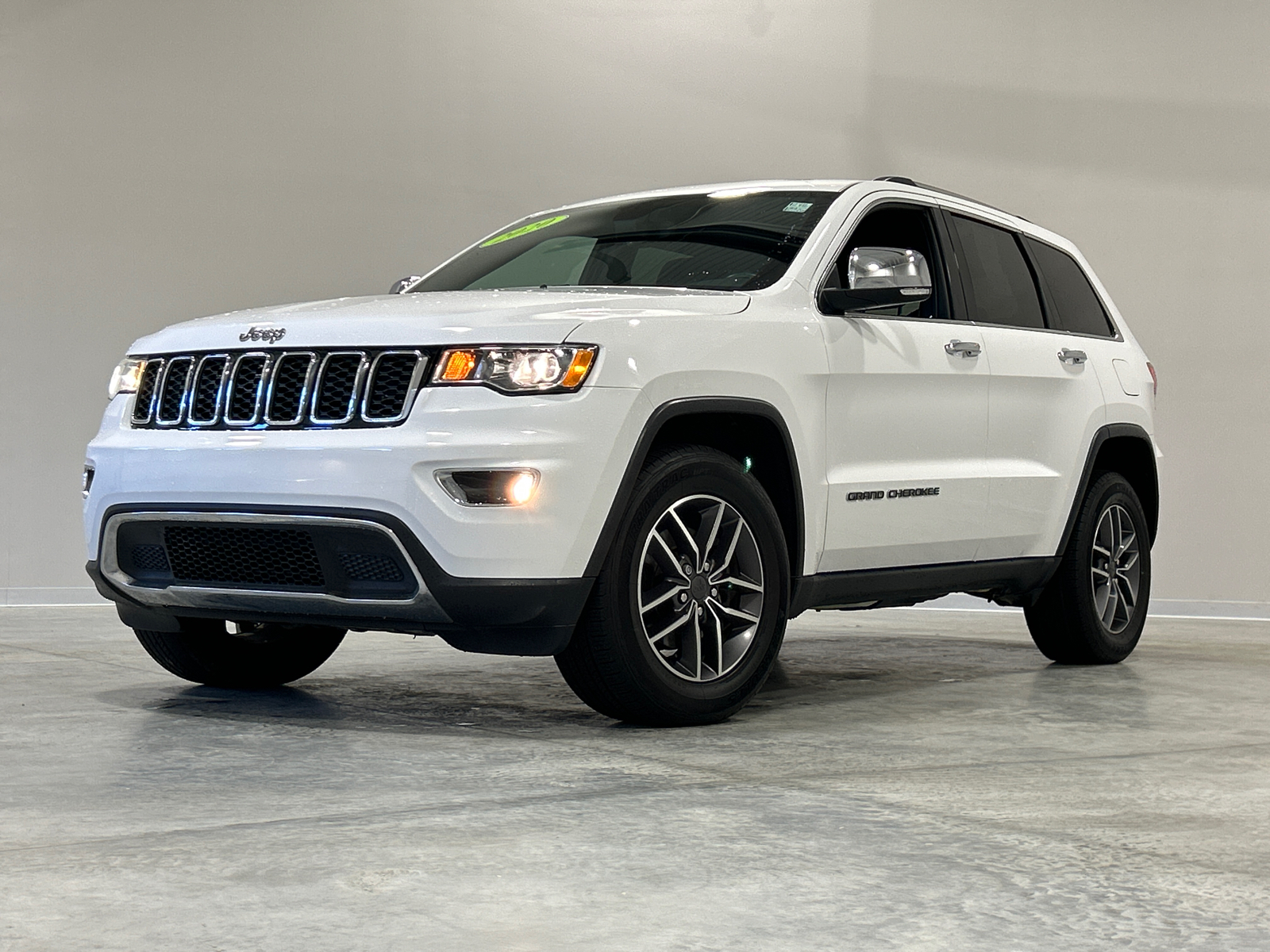 2020 Jeep Grand Cherokee Limited 1