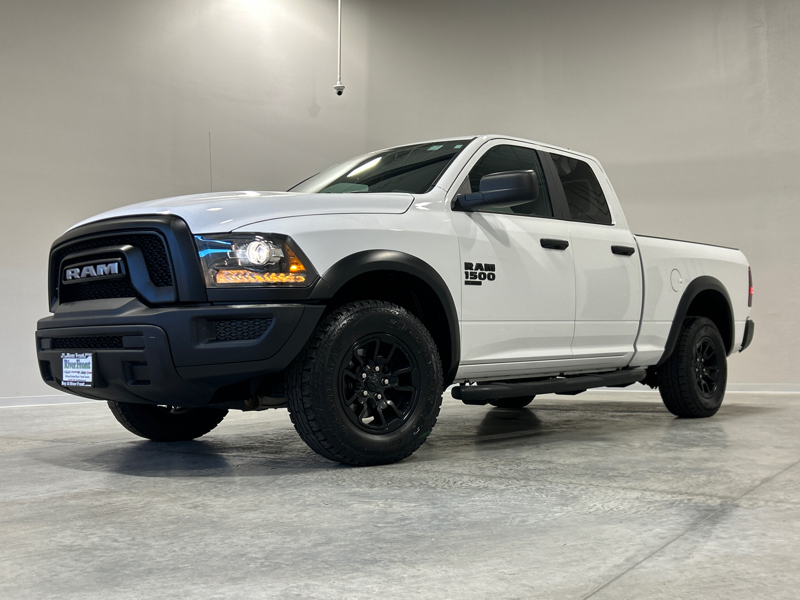 2021 Ram 1500 Classic Warlock 2