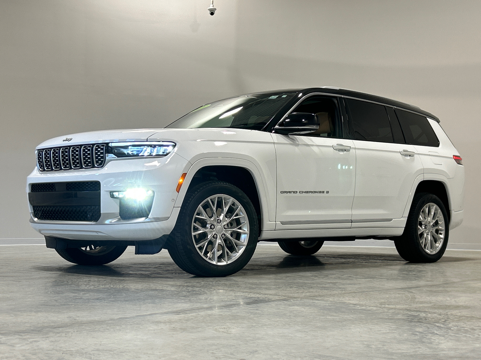 2021 Jeep Grand Cherokee L Summit 1