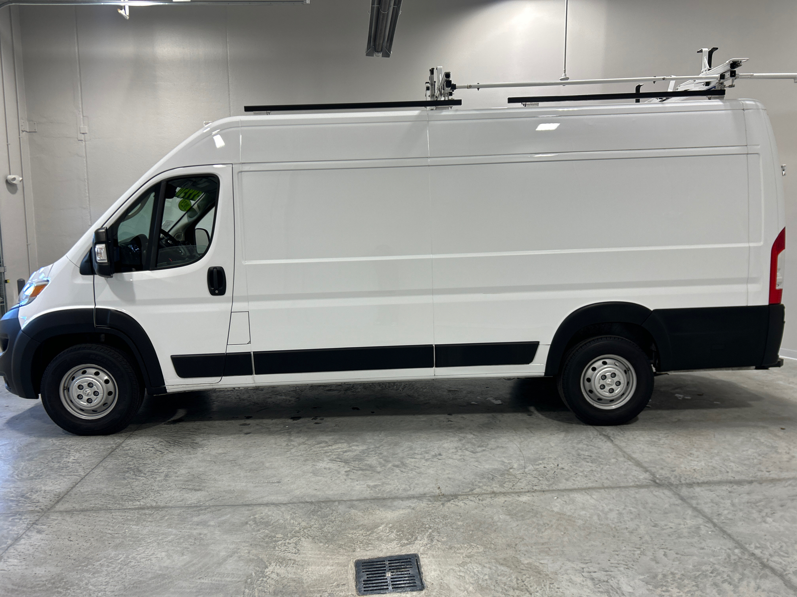 2023 Ram ProMaster 3500 High Roof 9