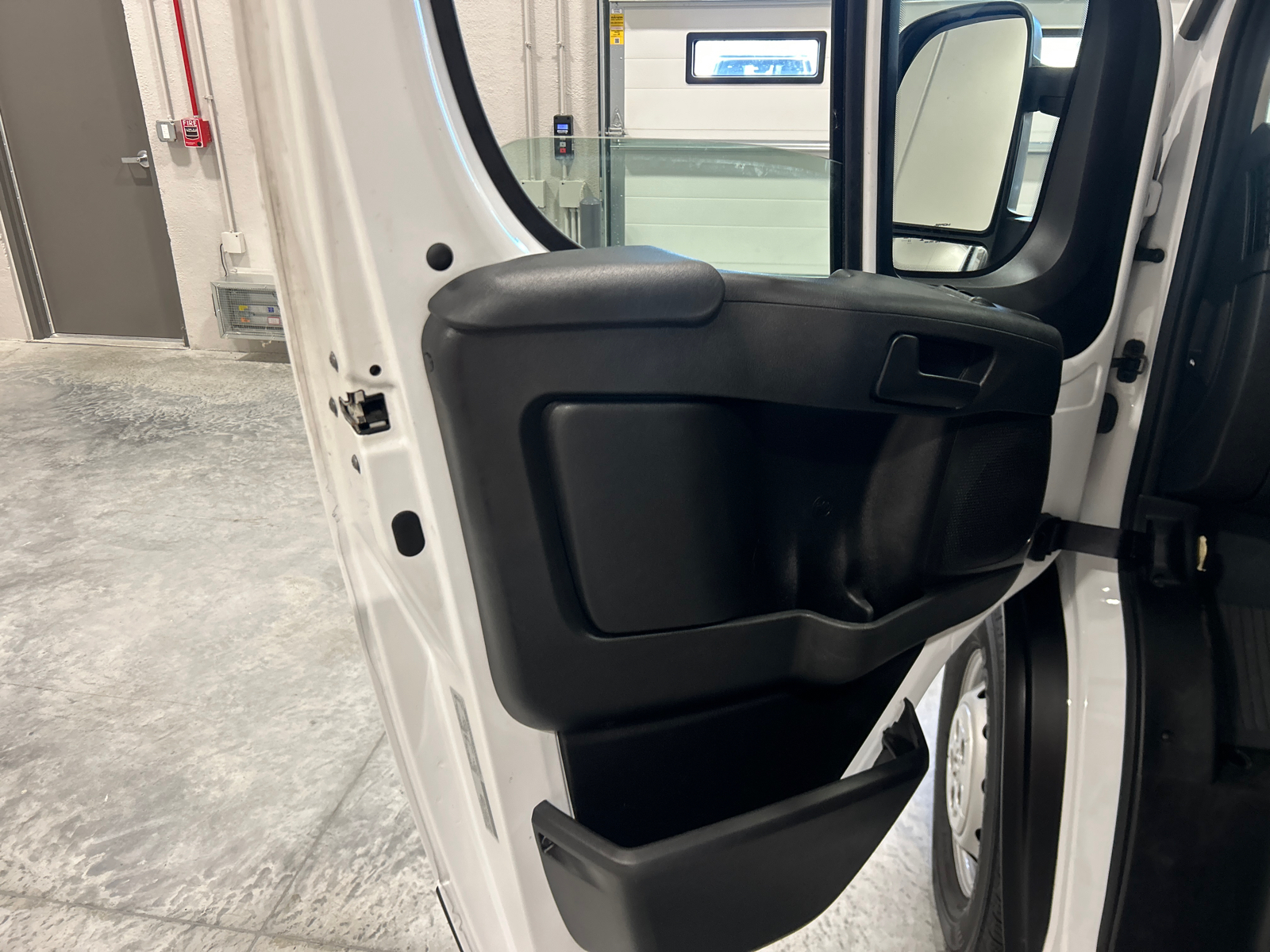 2023 Ram ProMaster 3500 High Roof 14