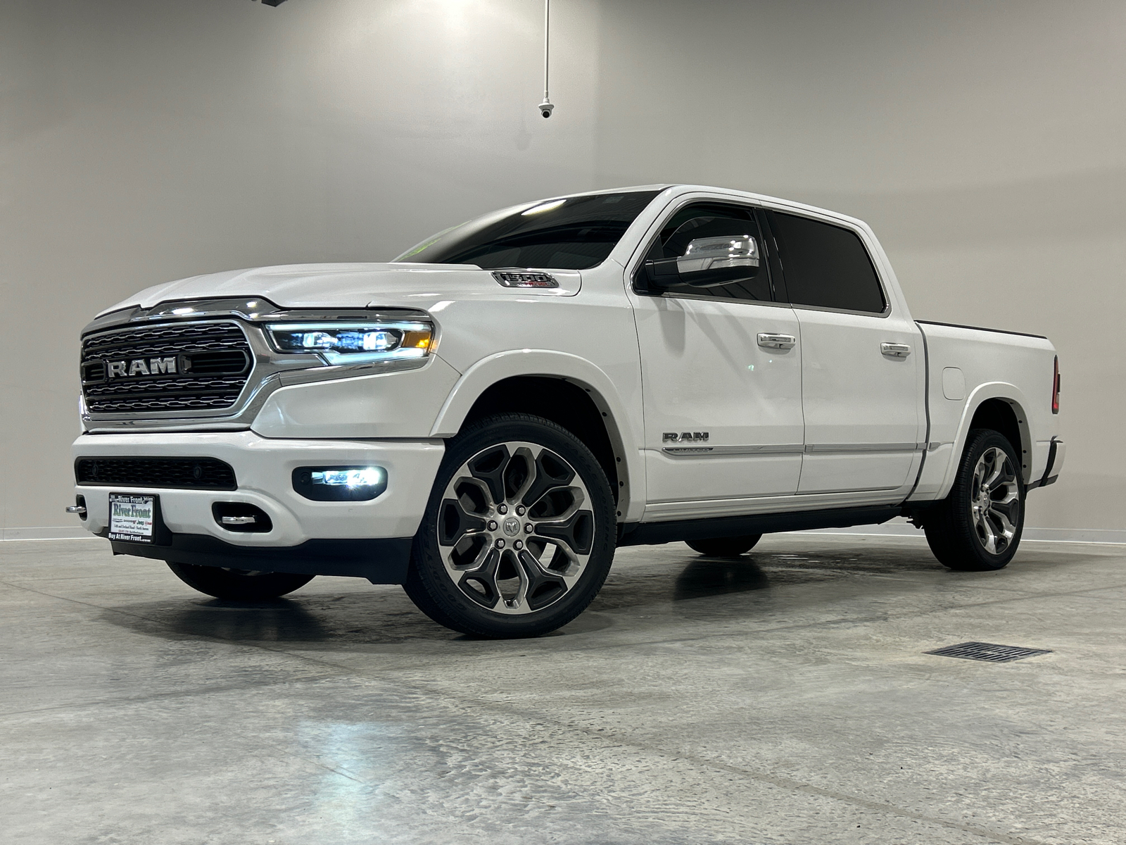 2022 Ram 1500 Limited 1