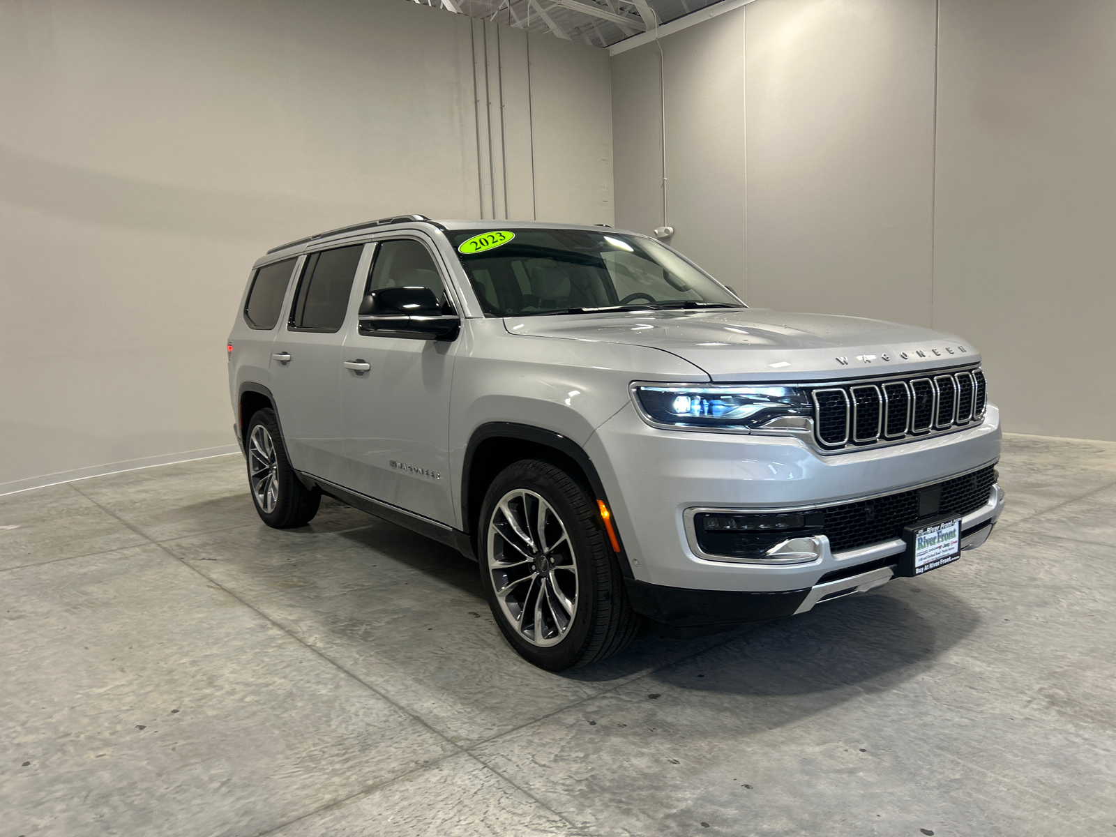 2023 Jeep Wagoneer Series III 4