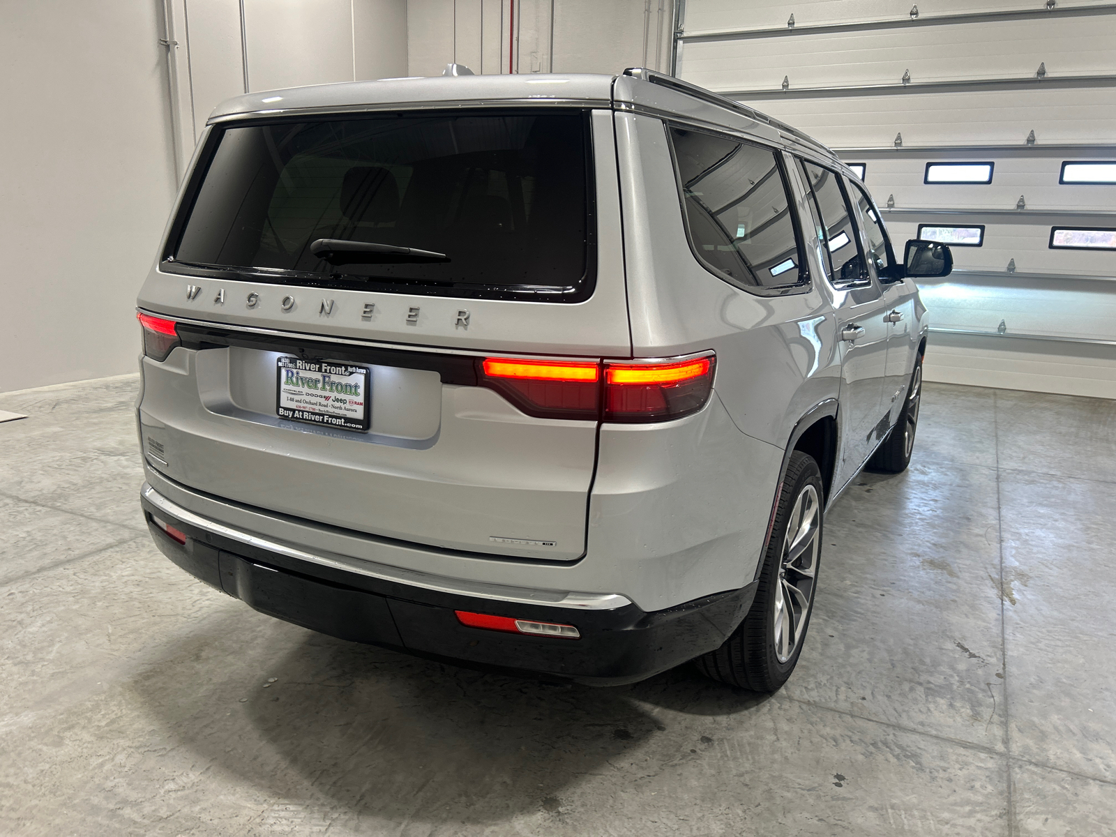 2023 Jeep Wagoneer Series III 6