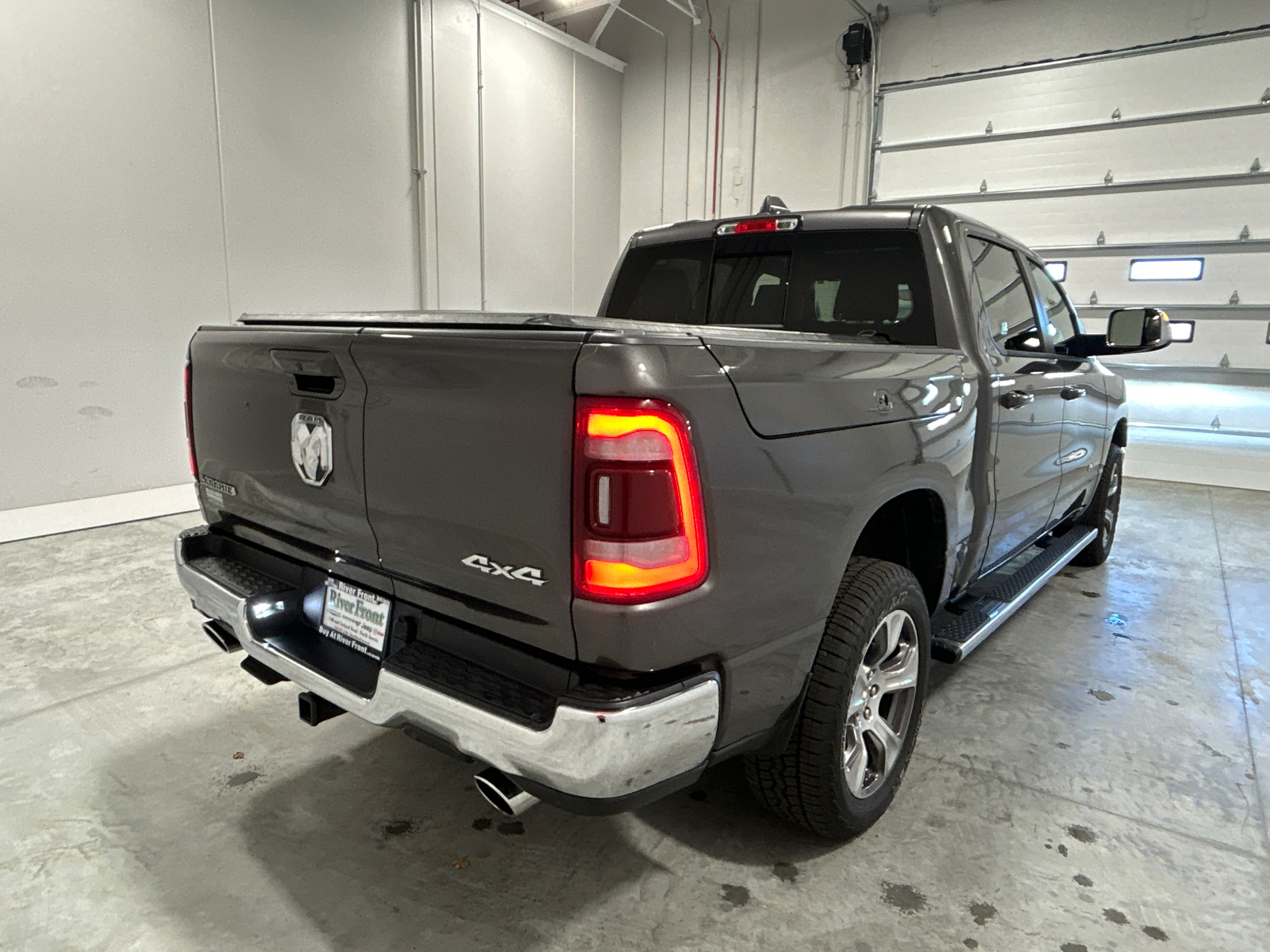 2023 Ram 1500 Laramie 6