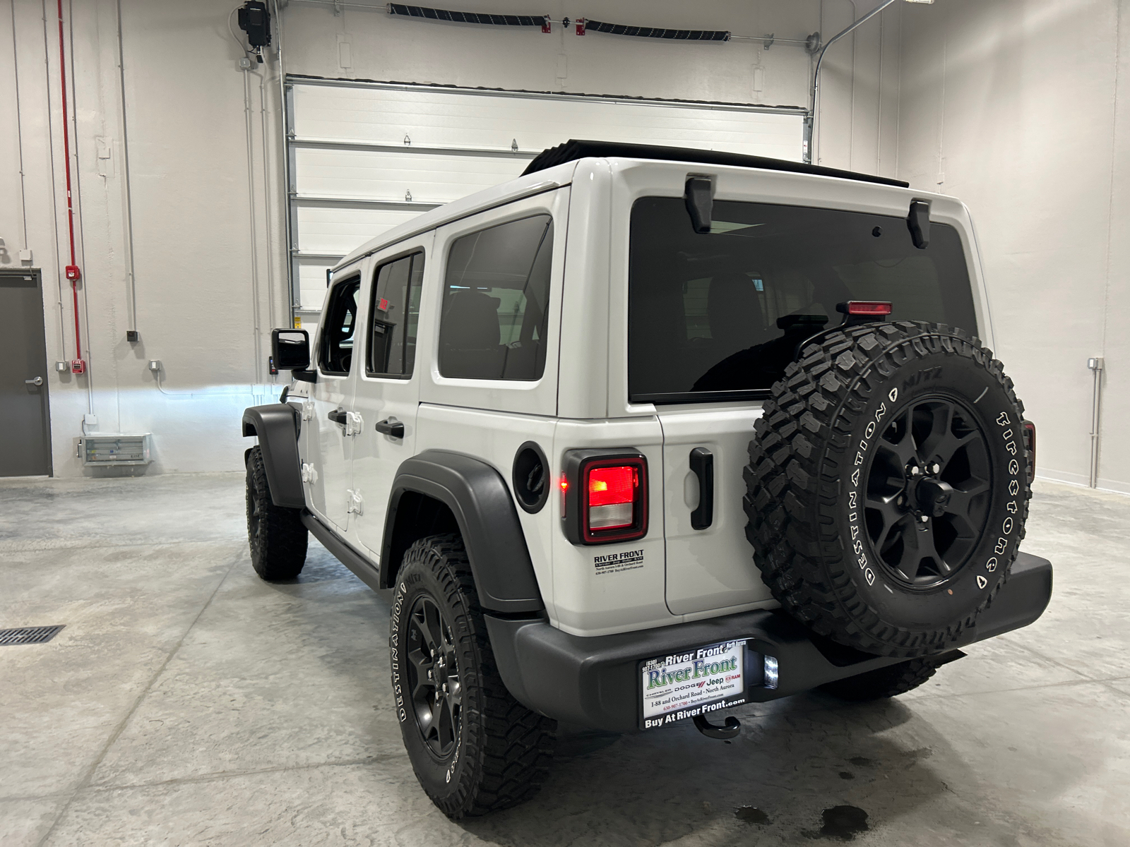 2021 Jeep Wrangler Unlimited Willys 8