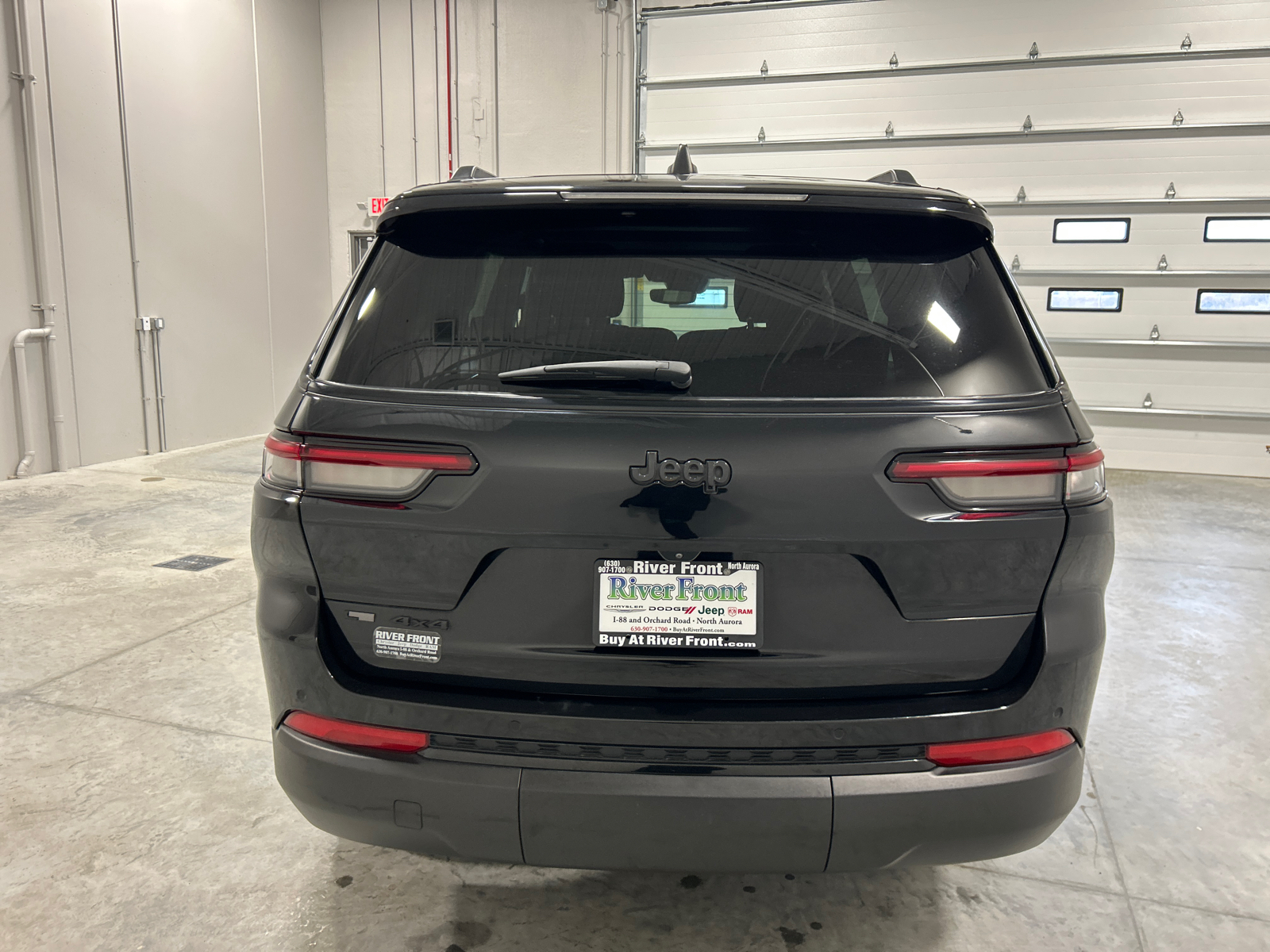 2023 Jeep Grand Cherokee L Altitude 7