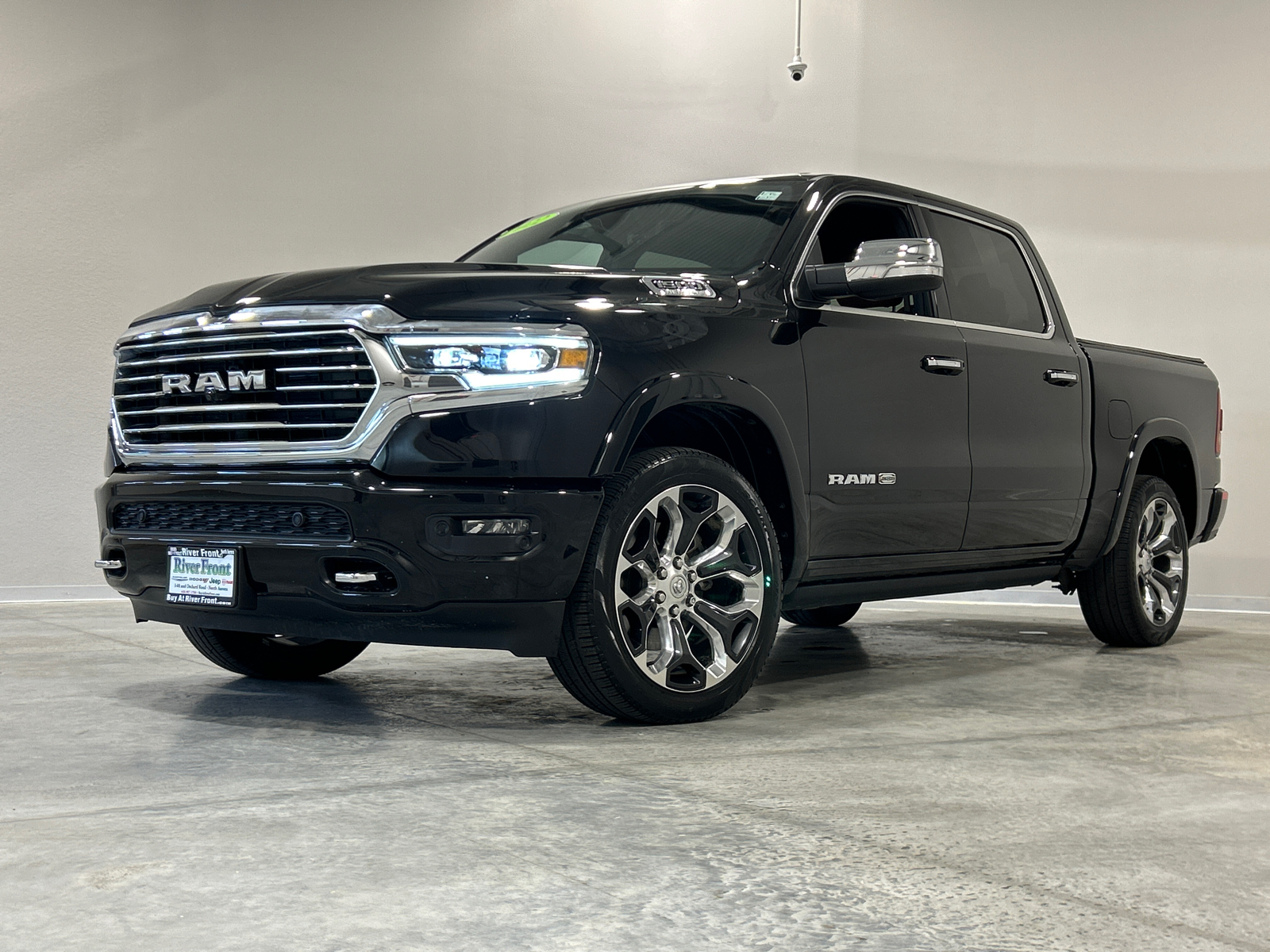 2022 Ram 1500 Laramie Longhorn 2