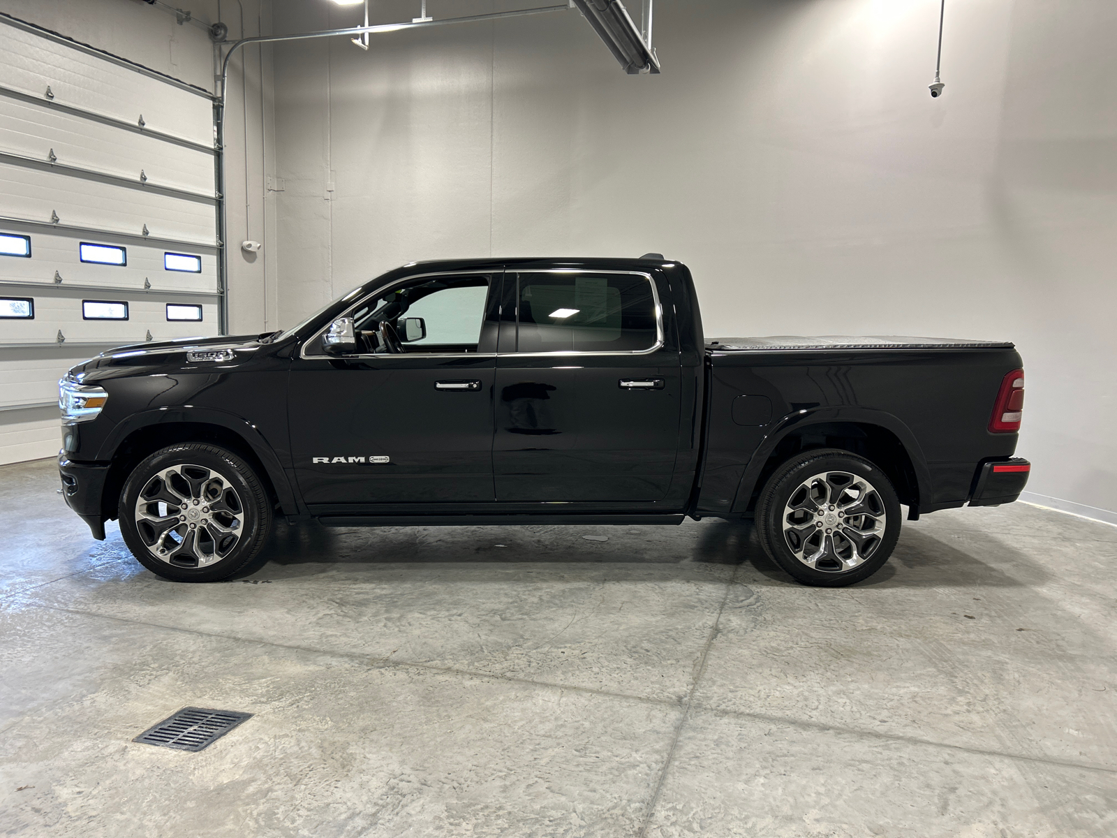 2022 Ram 1500 Laramie Longhorn 9