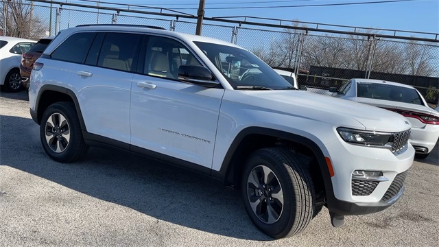 2023 Jeep Grand Cherokee Base 4xe 6