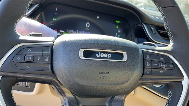 2023 Jeep Grand Cherokee Base 4xe 15