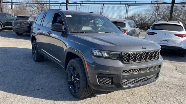 2024 Jeep Grand Cherokee L Altitude 8